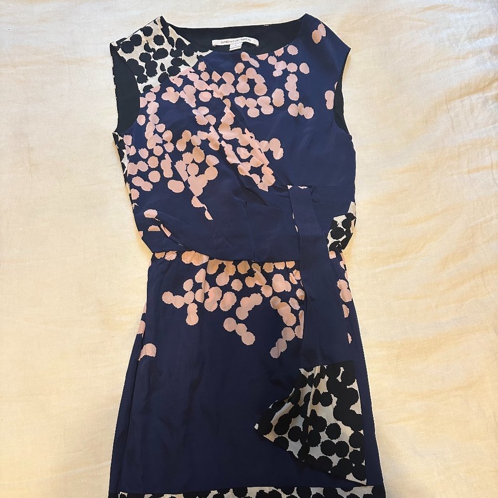 Diane Von Furstenberg Size 0 Navy Dress